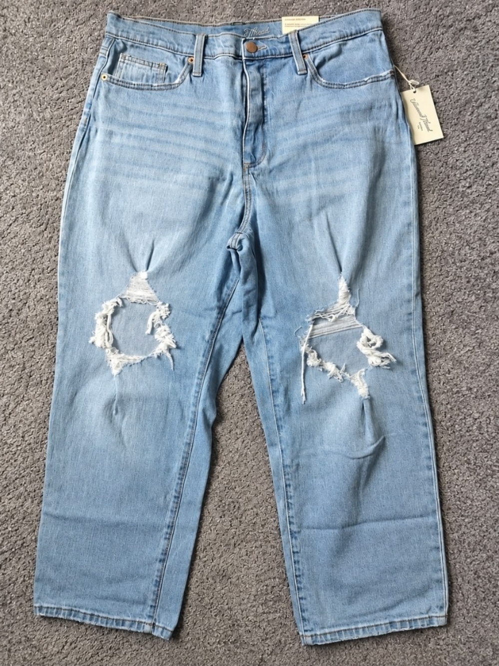 Universal Thread Women's 14 Vintage Straight Distressed Jeans NWT